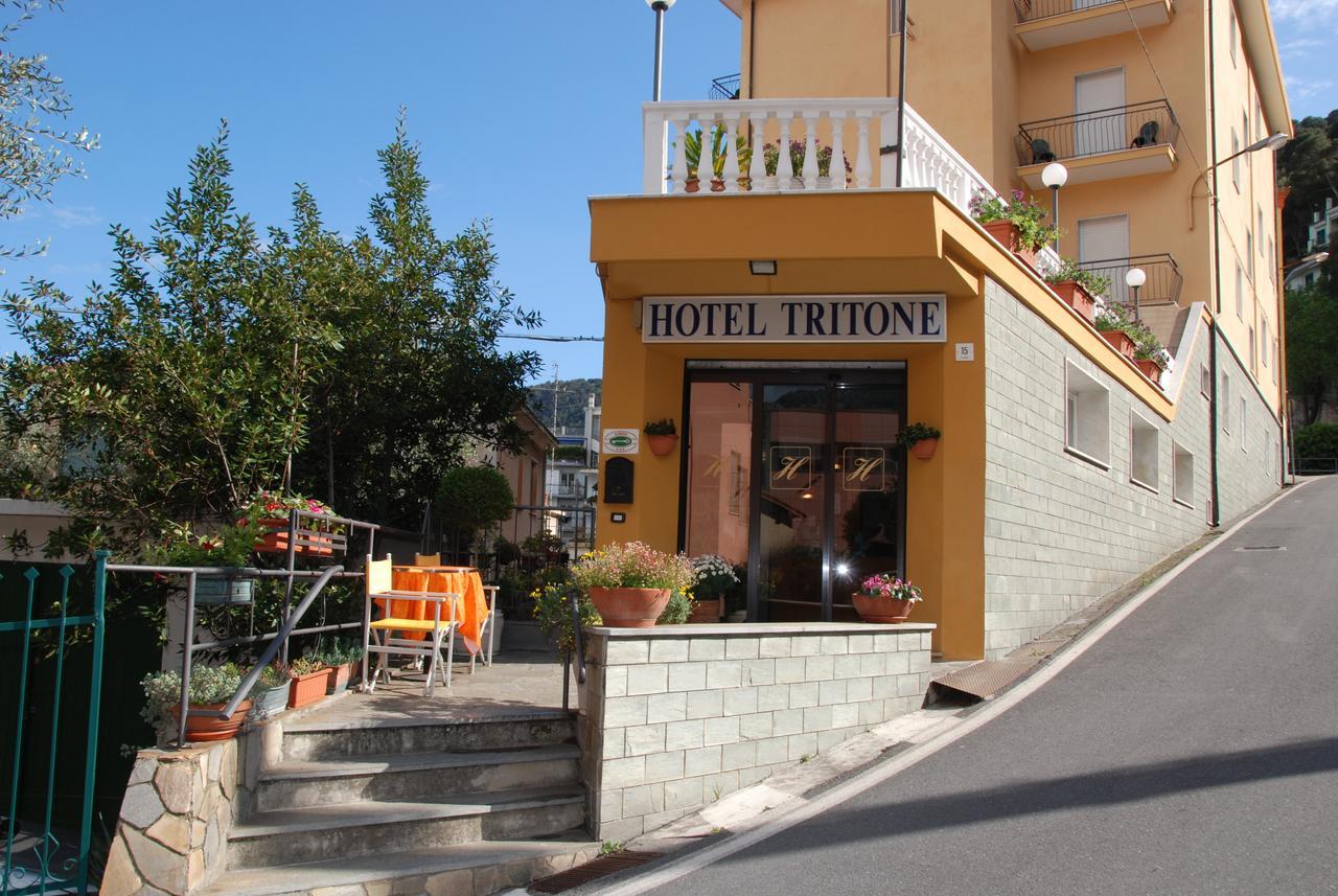 Hotel Tritone Laigueglia Buitenkant foto